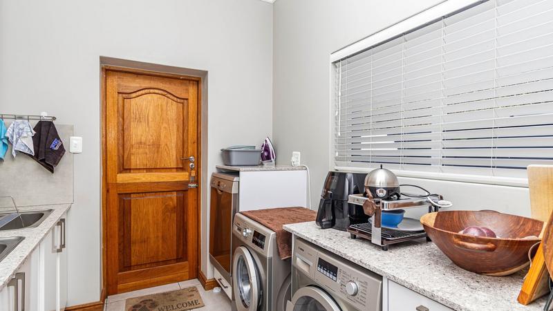 4 Bedroom Property for Sale in Pinnacle Point Golf Estate Western Cape